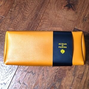 Acqua di Parma Airline Travel Toiletry Bag Tan Vegan Leather - Missing Lip Balm